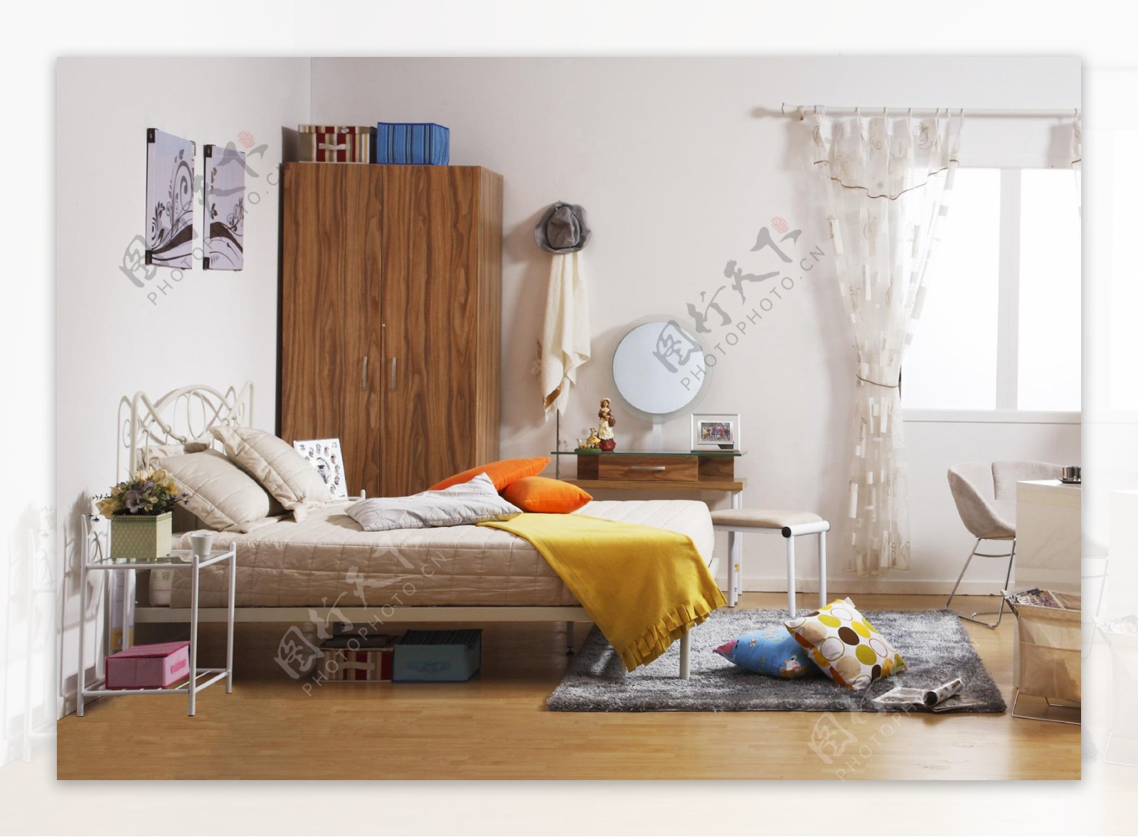 现代简约家居卧室图片