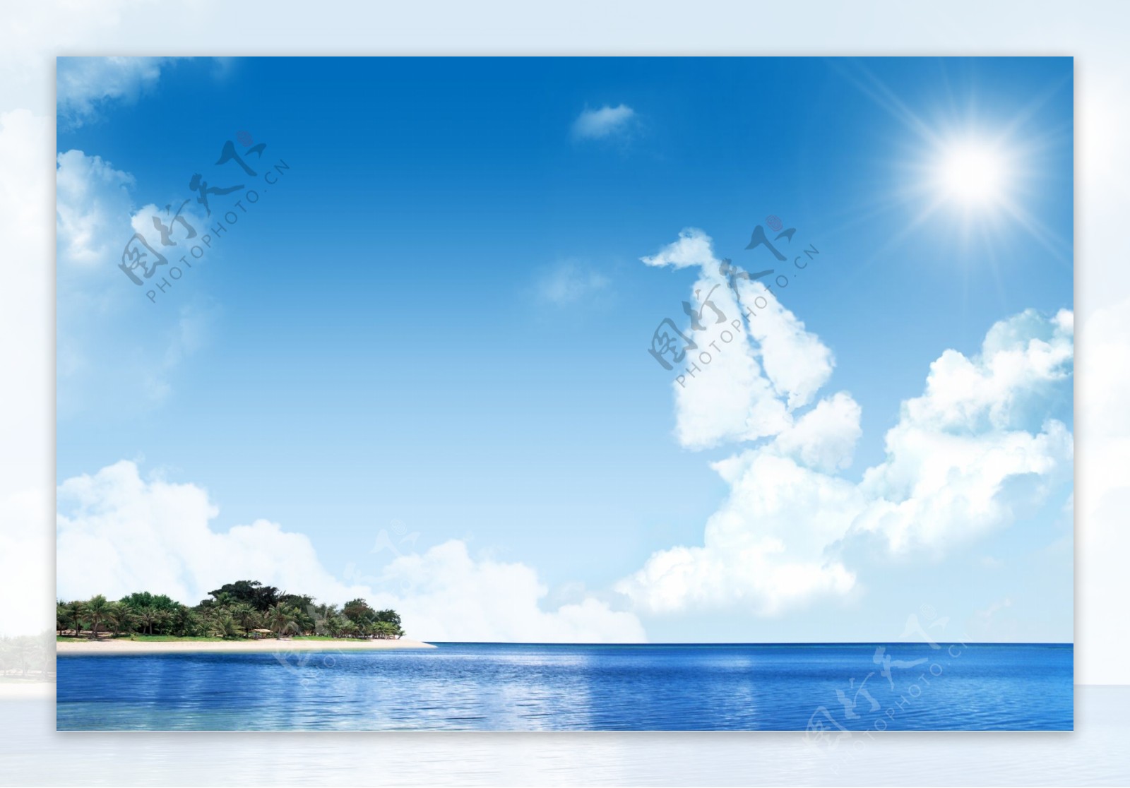 海滩蓝天白云图片