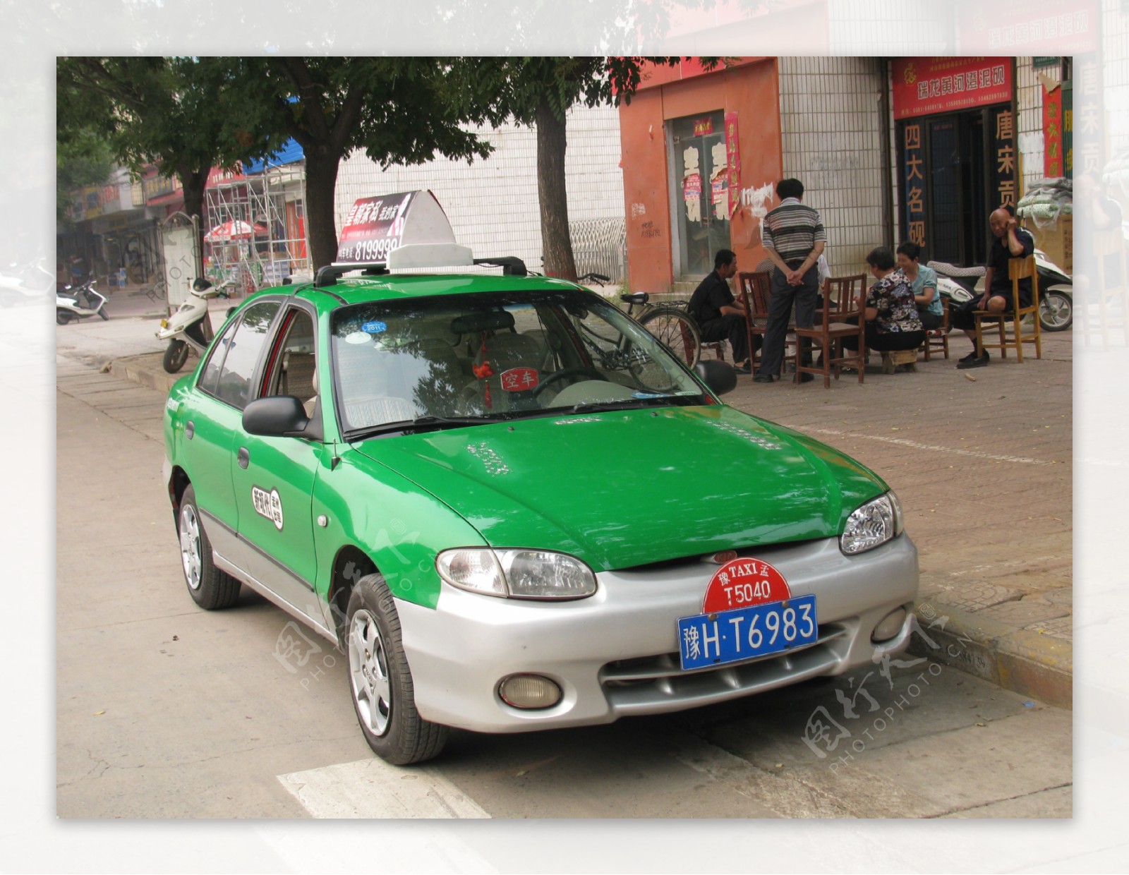绿色出租车图片