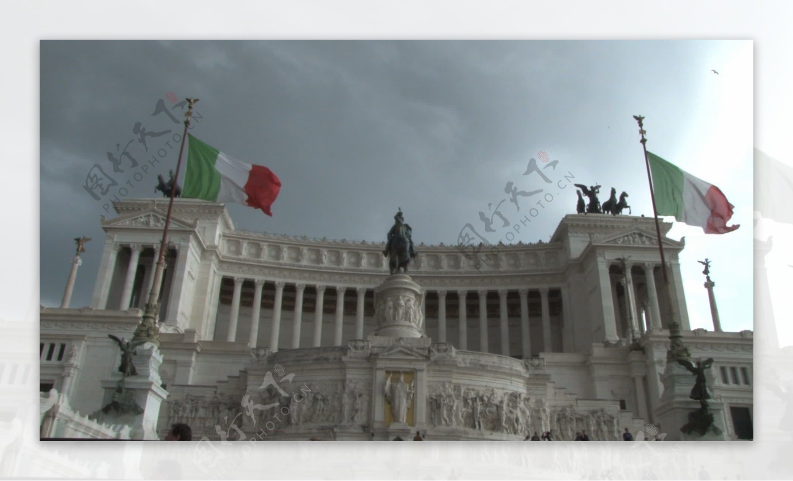 国会大厦和意大利国旗的4股票的录像视频免费下载