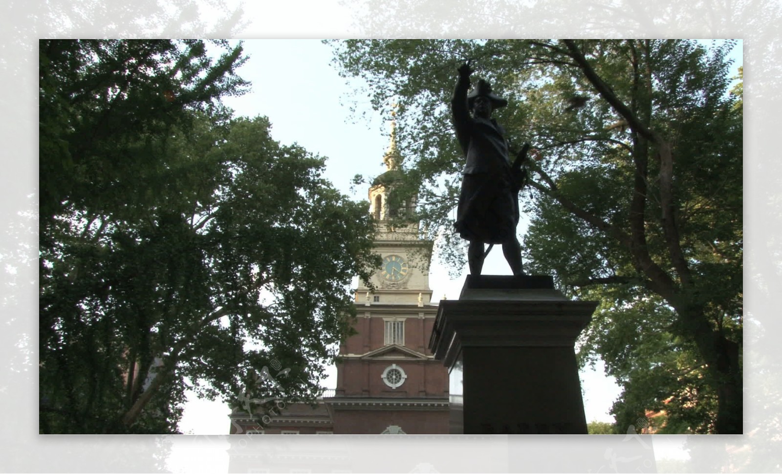 巴里的雕像在独立大厅前股票视频视频免费下载