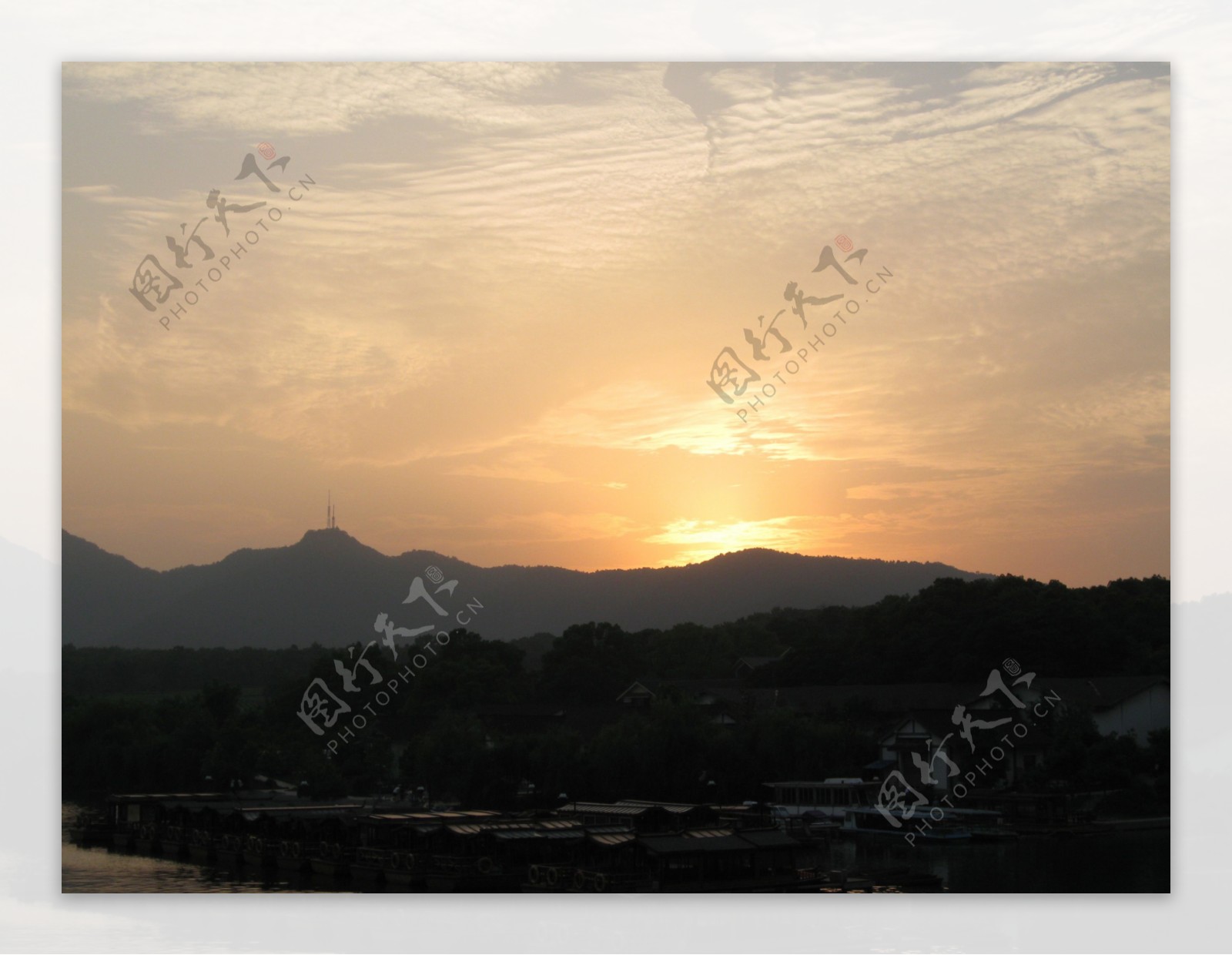 夕阳西下茅家埠小景