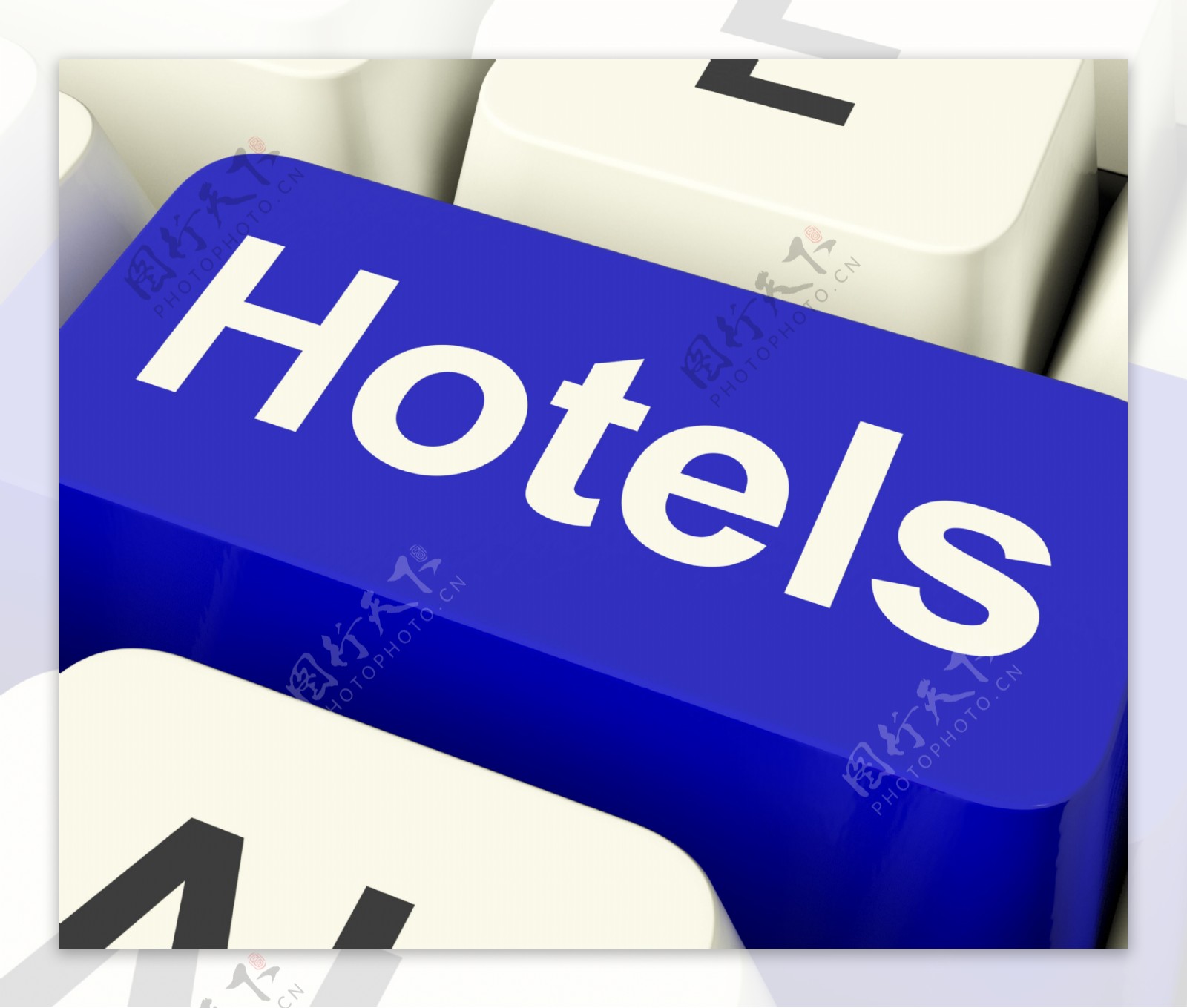 旅游和酒店房间蓝色的关键