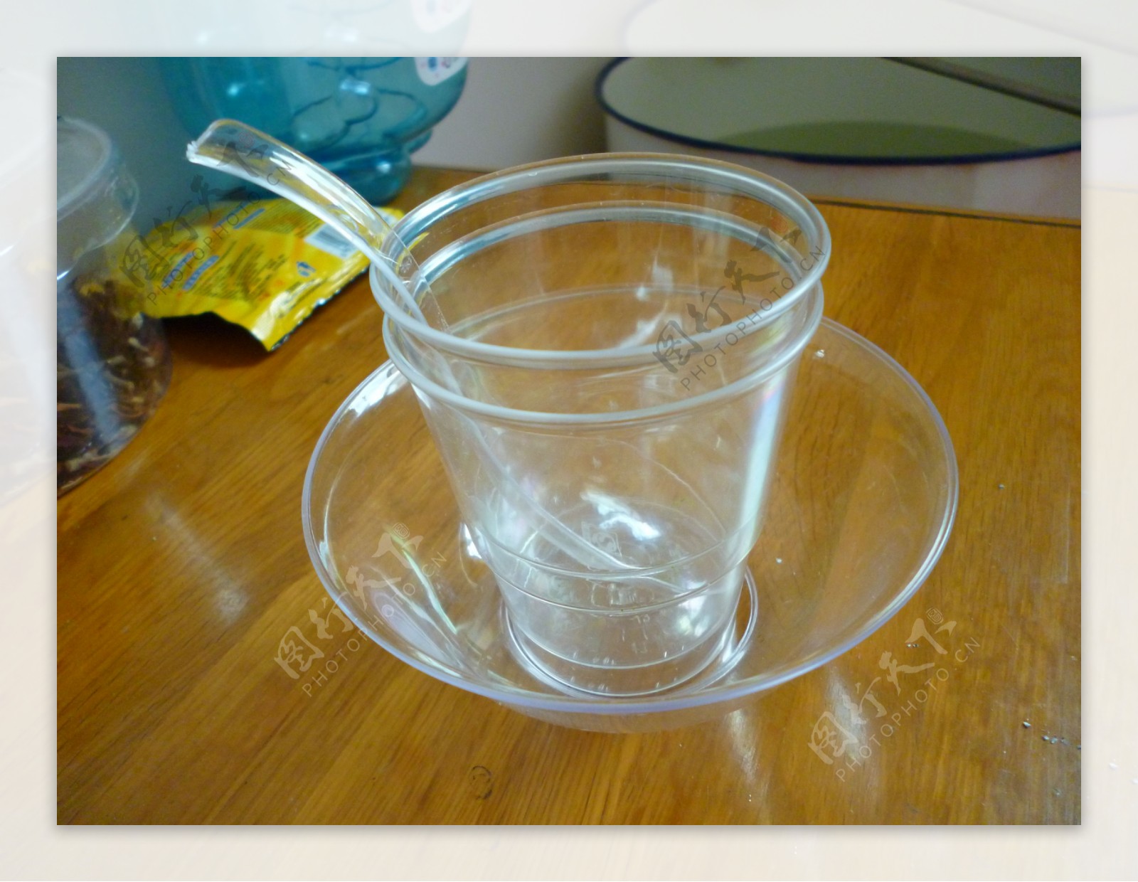 塑料杯碗图片