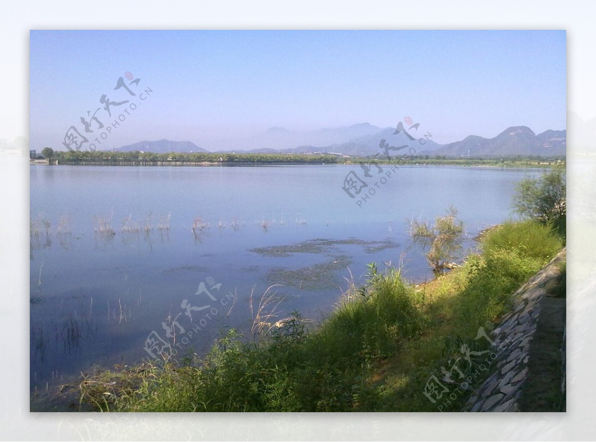 青龙湖的水岸图片