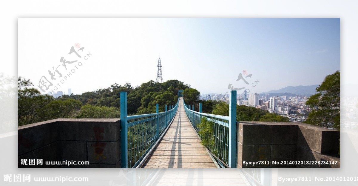 金鸡山观景台吊桥图片