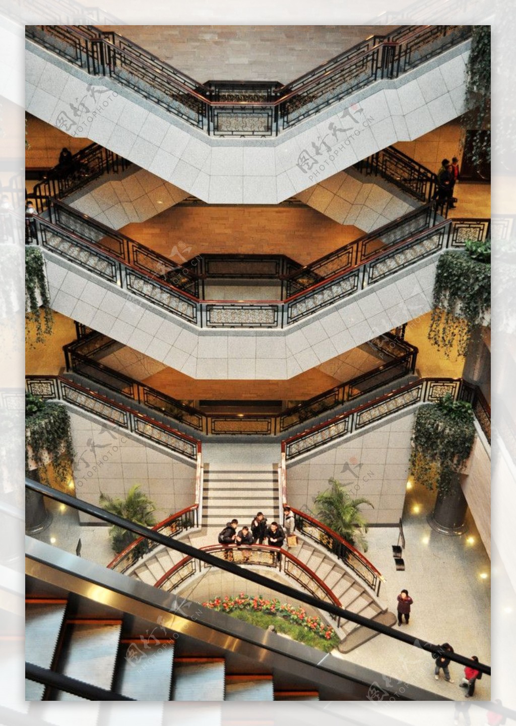 上海博物馆大厅楼梯图片
