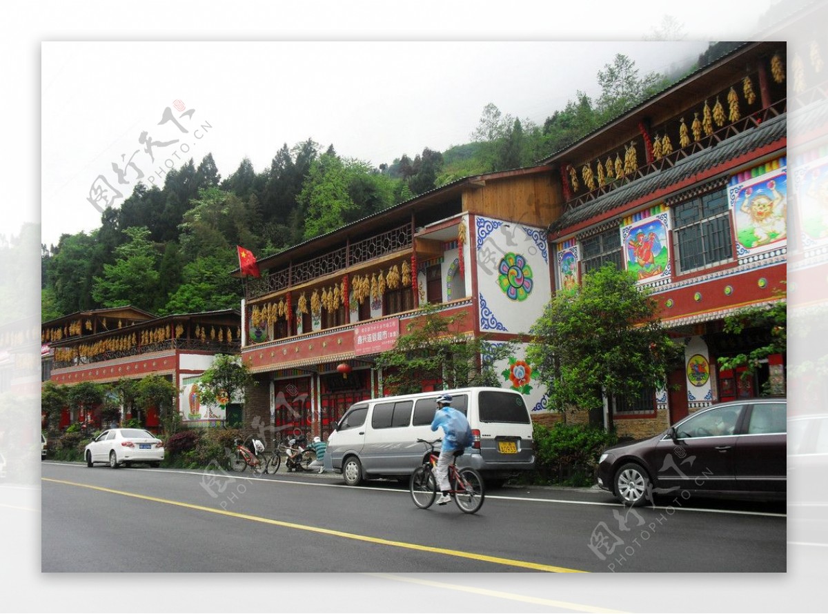 三江藏族建筑图片