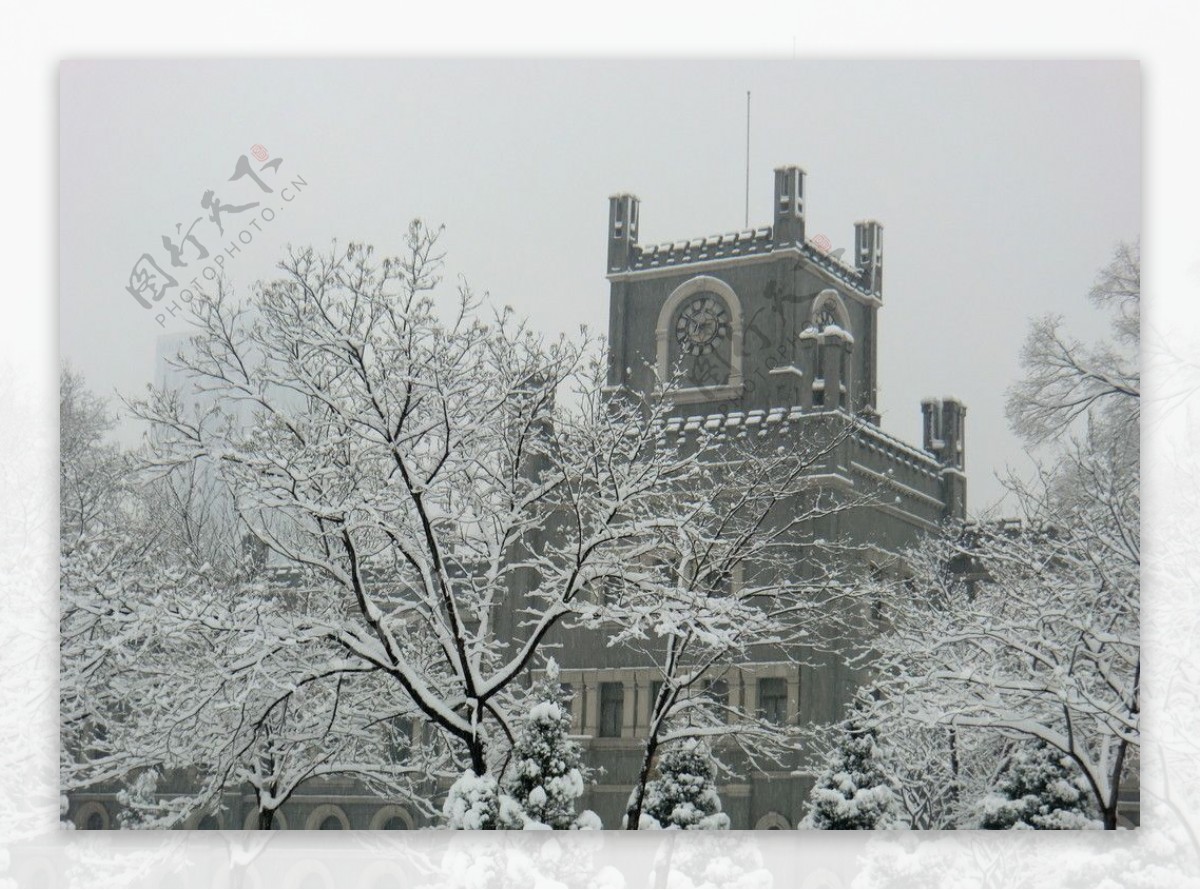 太原理工大学雪景图片