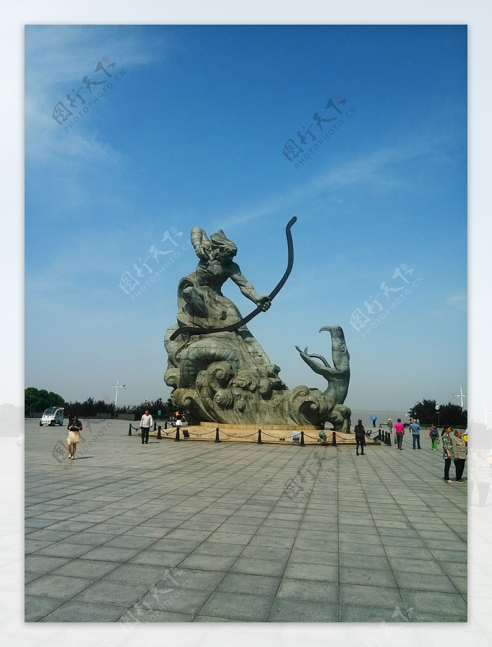 湖南岳阳巴陵广场雕塑图片
