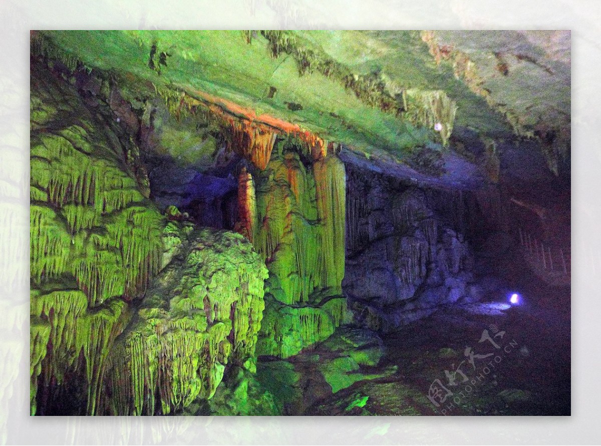 这里是天下第一洞，它是我国造型最奇特的洞穴之一，你想来看看吗_织金洞