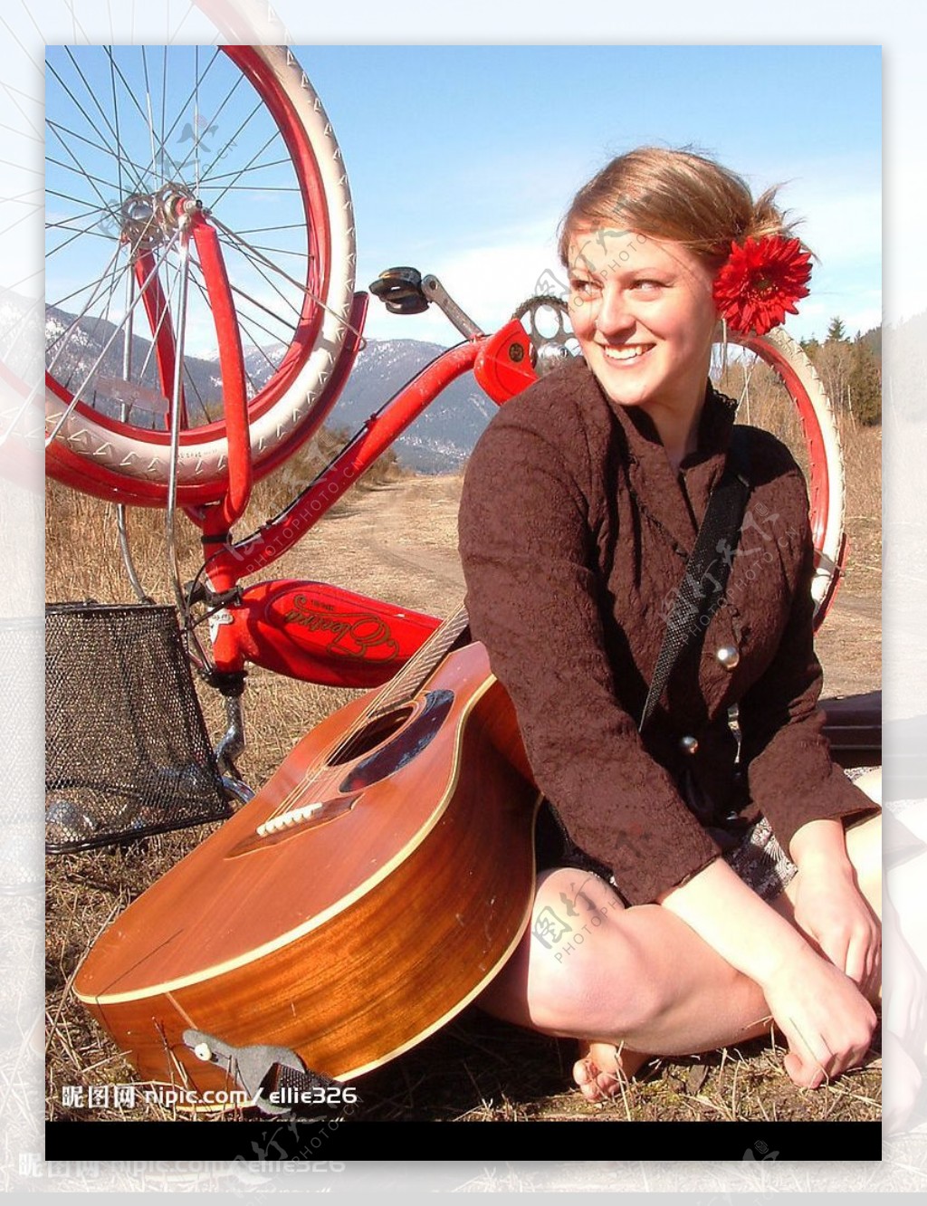 吉他女自行车红色歌手图片