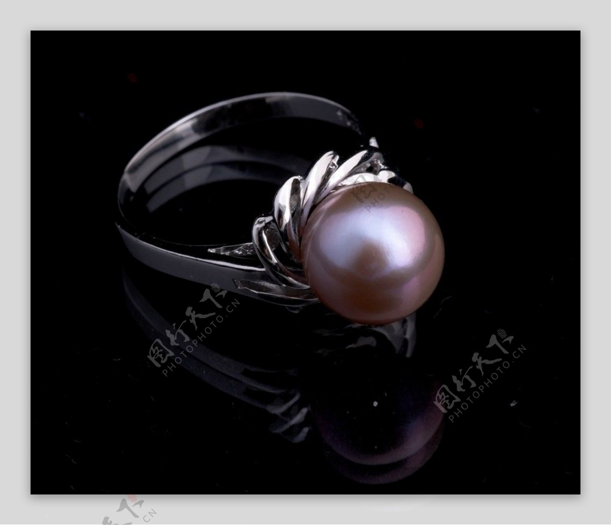 黑珍珠戒指图片