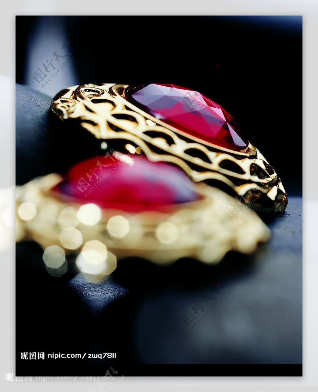 珠光宝气之红宝石耳环图片