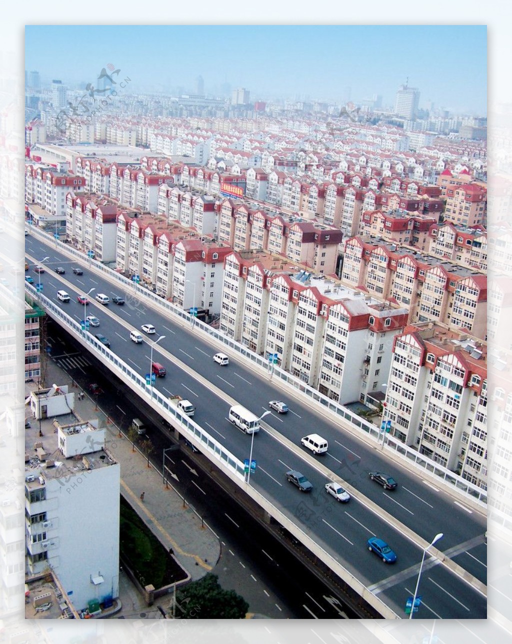 都市中的高架桥图片