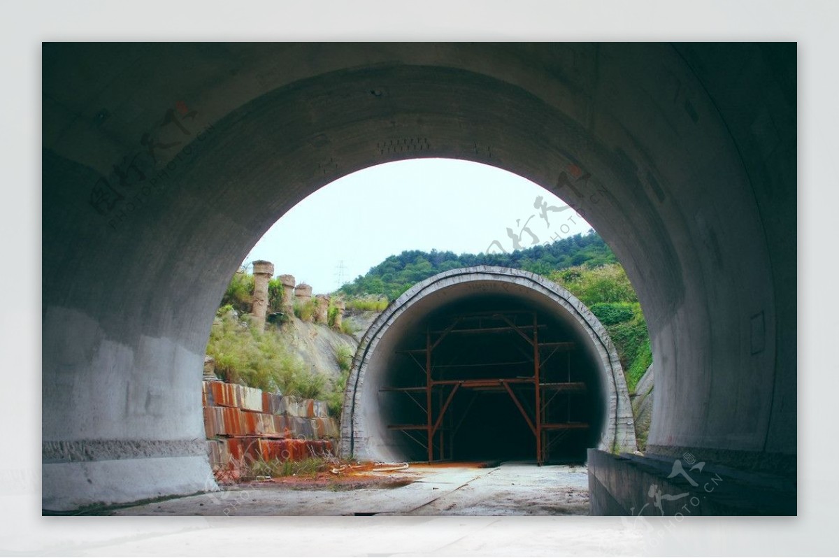 铁建工程排塘山双隧道图片