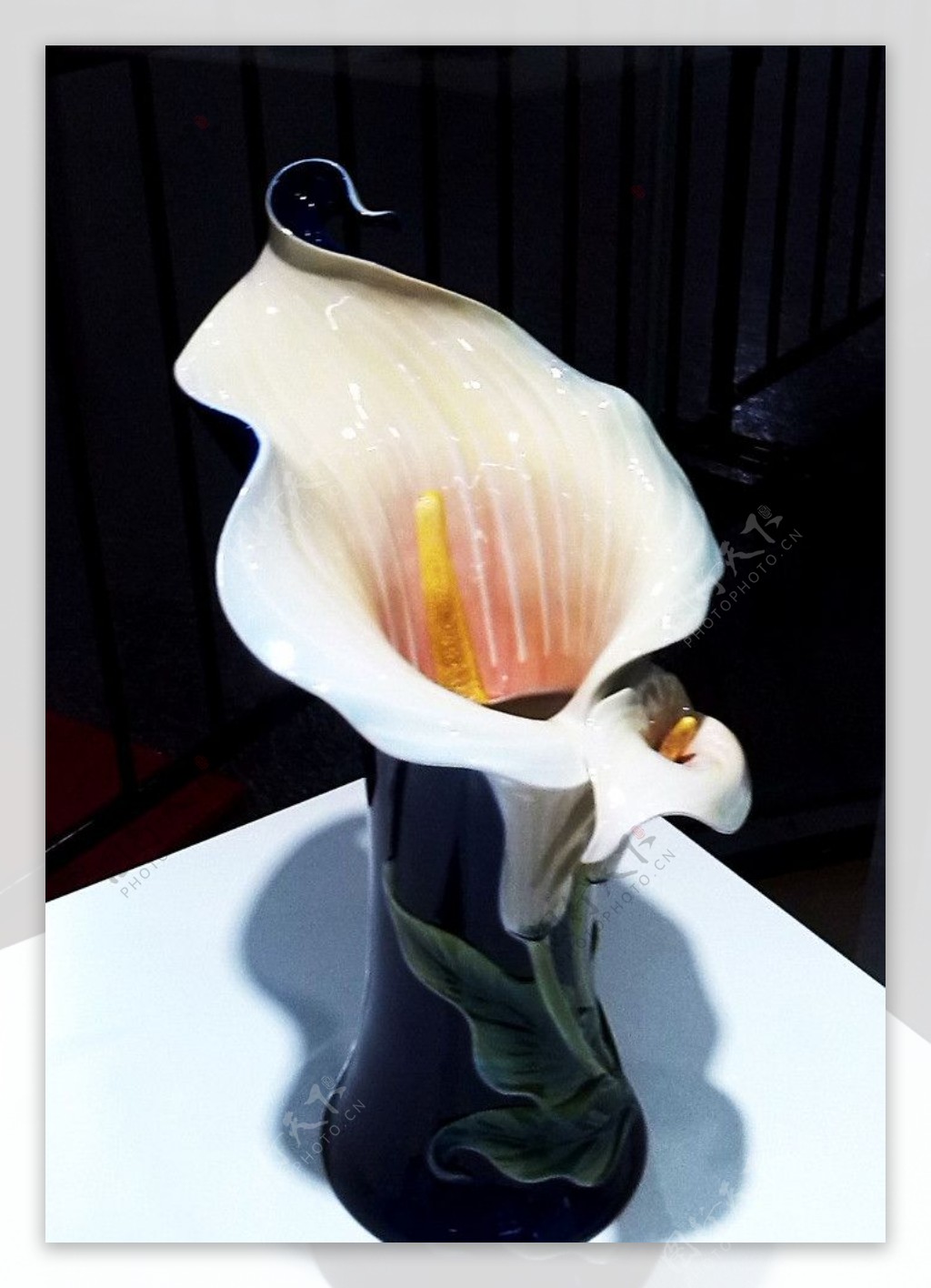 花朵花瓶图片