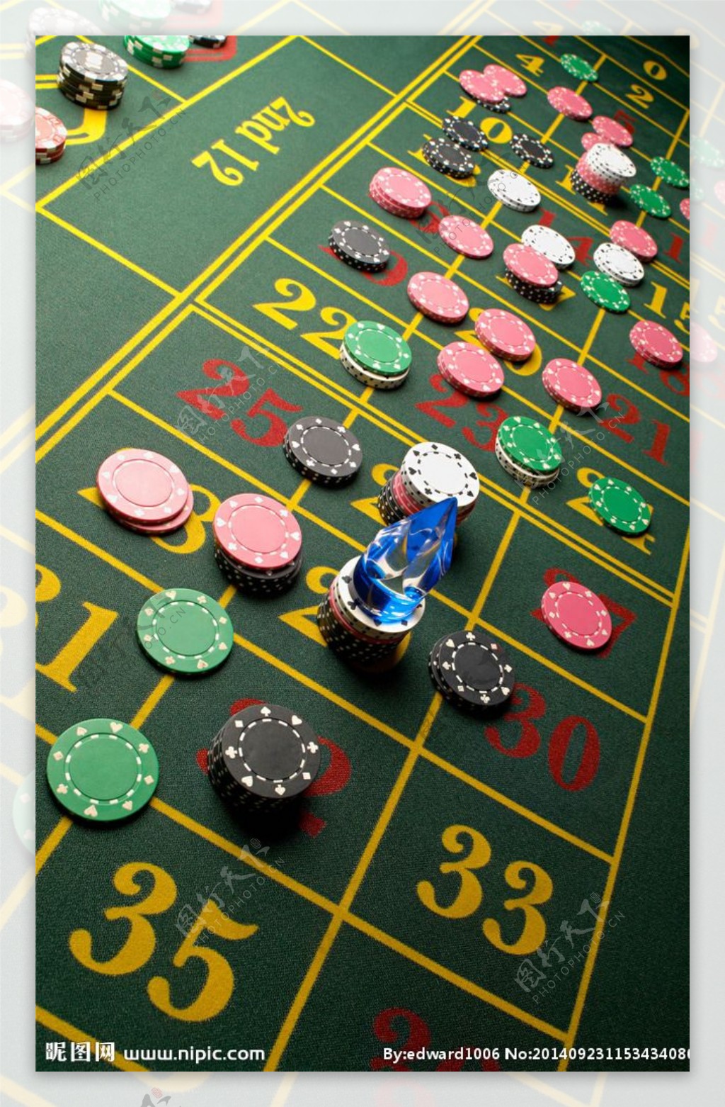 图片素材 : 手, 玩, 地点, 使用, 背景, 表格, 赌场, 赌博, 运气, 赢得, 利润, 基金, 轮盘赌, 游戏银行, jeton ...
