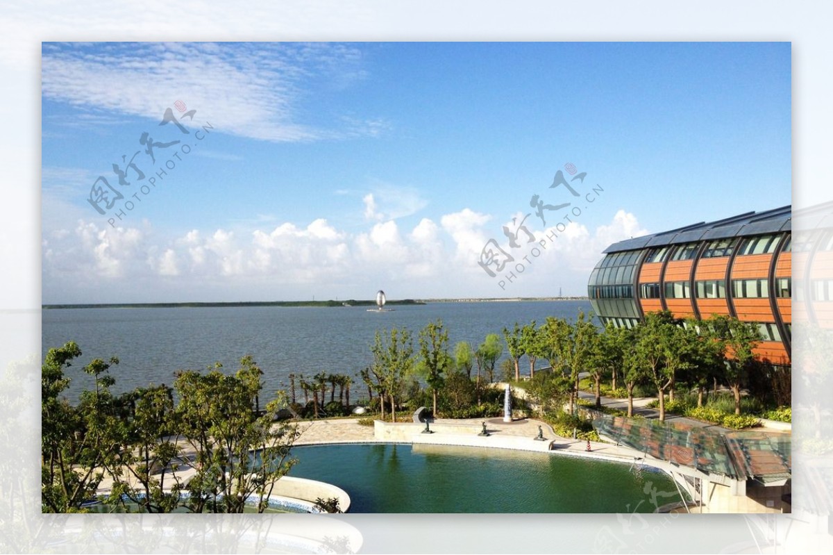 上海滴水湖风光图片