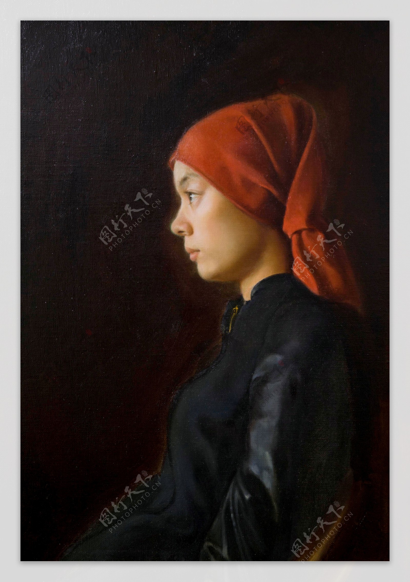 戴红头巾的女人图片