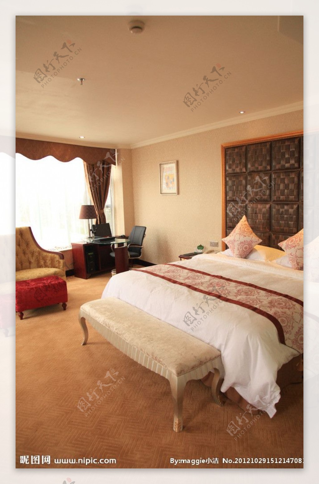 酒店公寓大床房图片