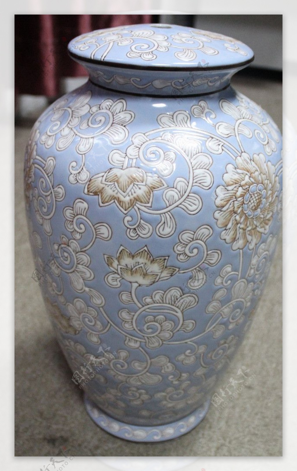 淡蓝色花瓶图片