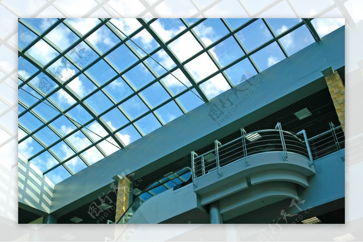 玻璃天窗室内建筑摄影图片