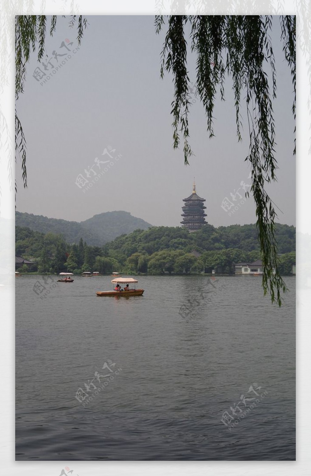 西湖雷峰塔图片