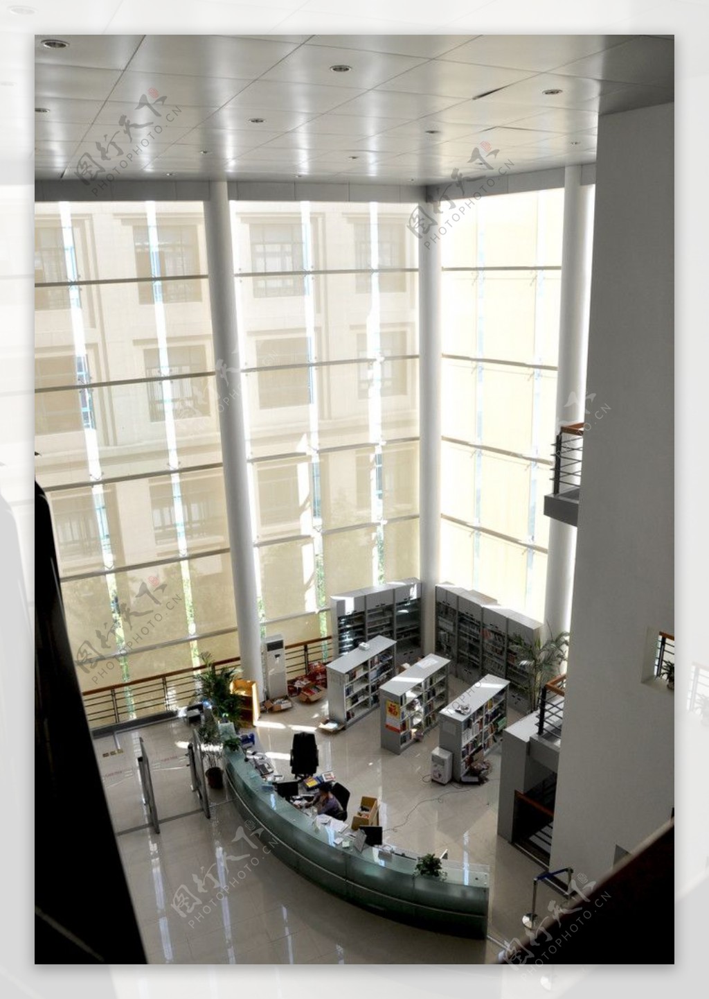 宁波诺丁汉大学图书馆内景图片