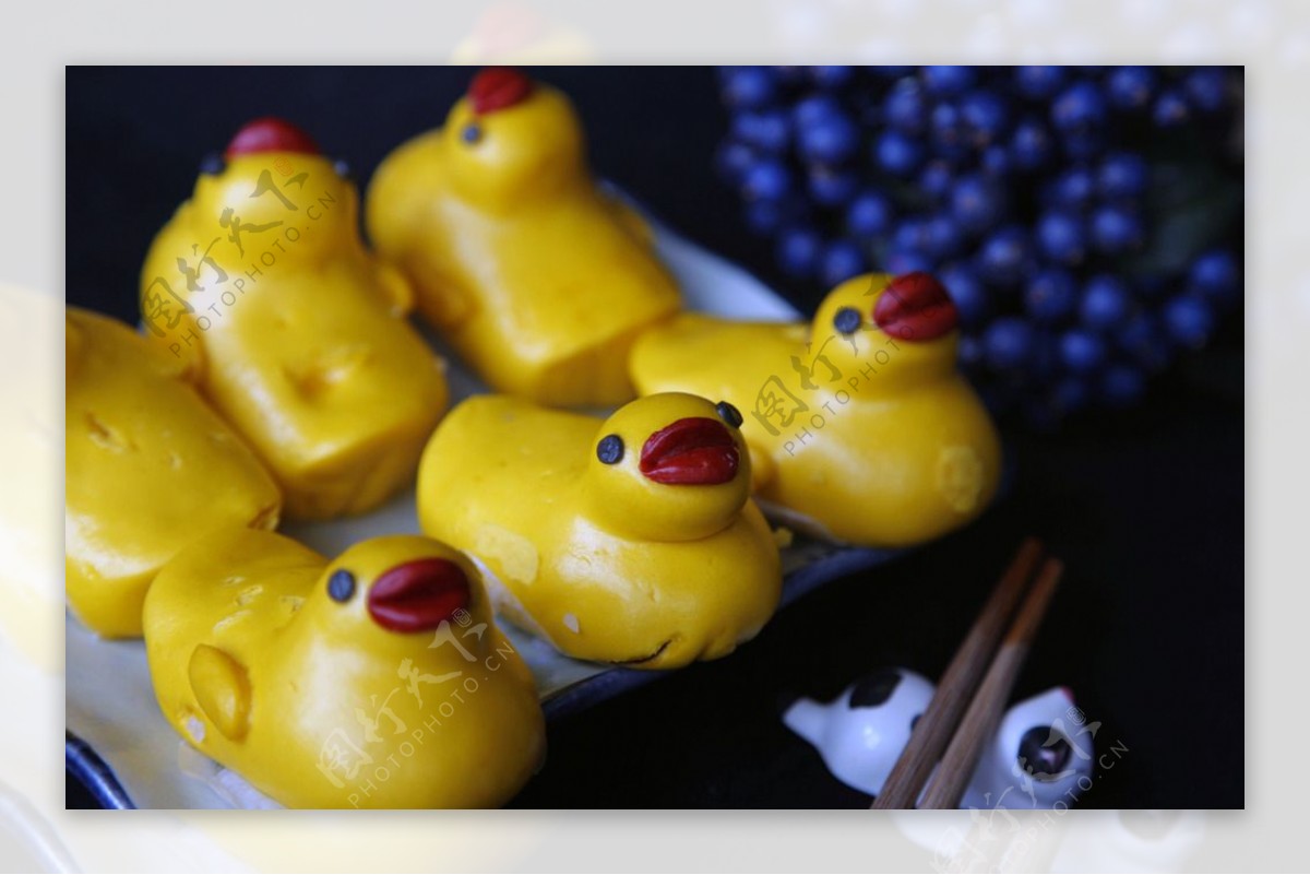 黄鸭紫薯包图片