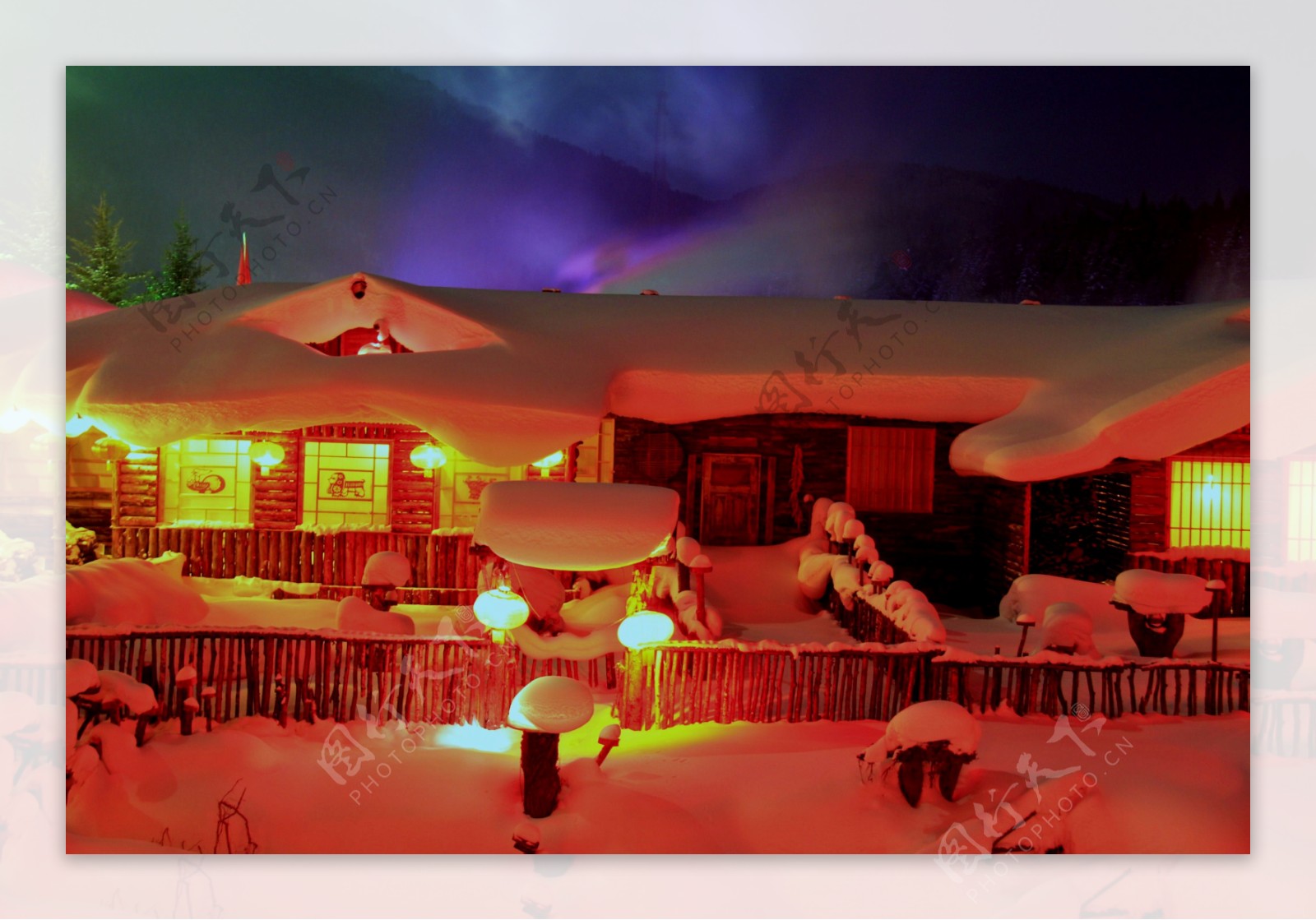 东北乡村雪夜图片