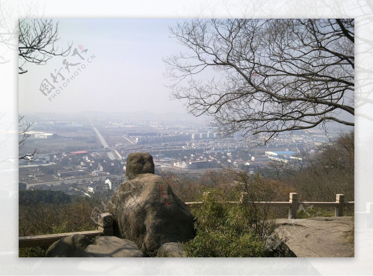 灵岩山风景图片