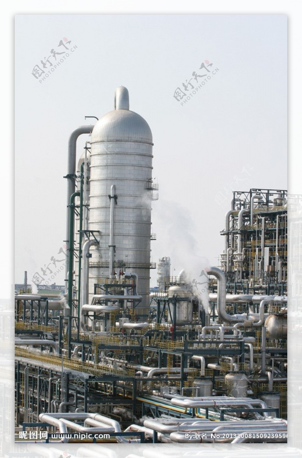 炼油管道设备图片