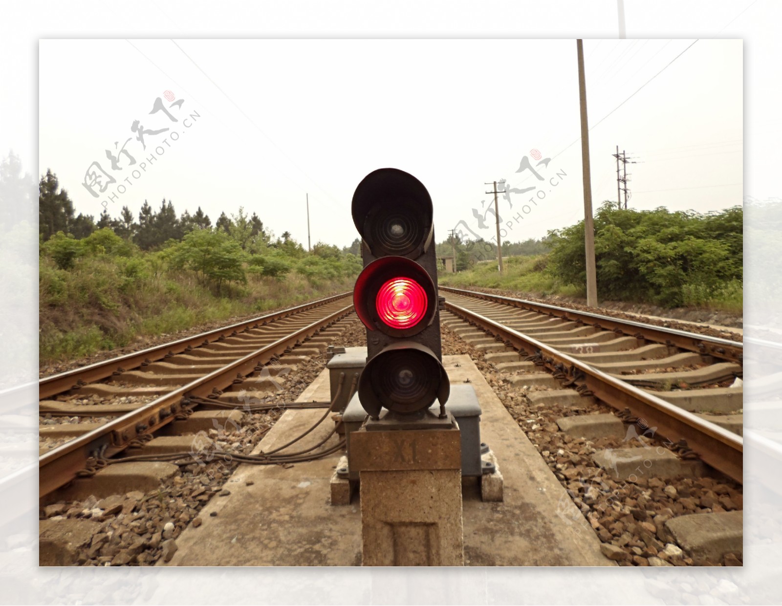 铁路信号灯红灯图片