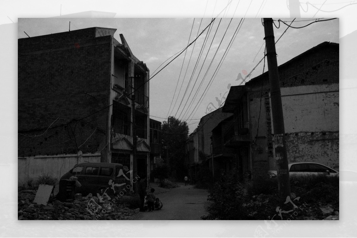 破旧的房屋街道图片