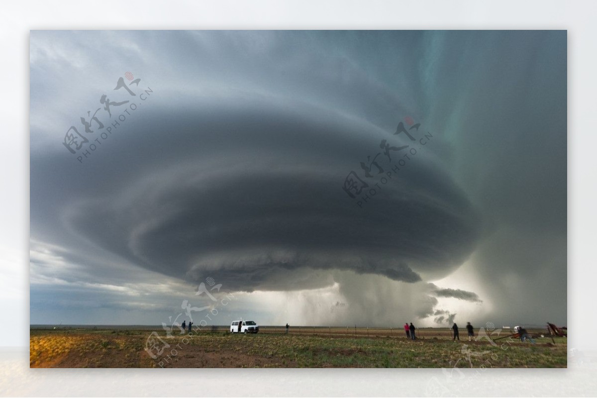 田野上的龙卷风图片素材-编号25084643-图行天下