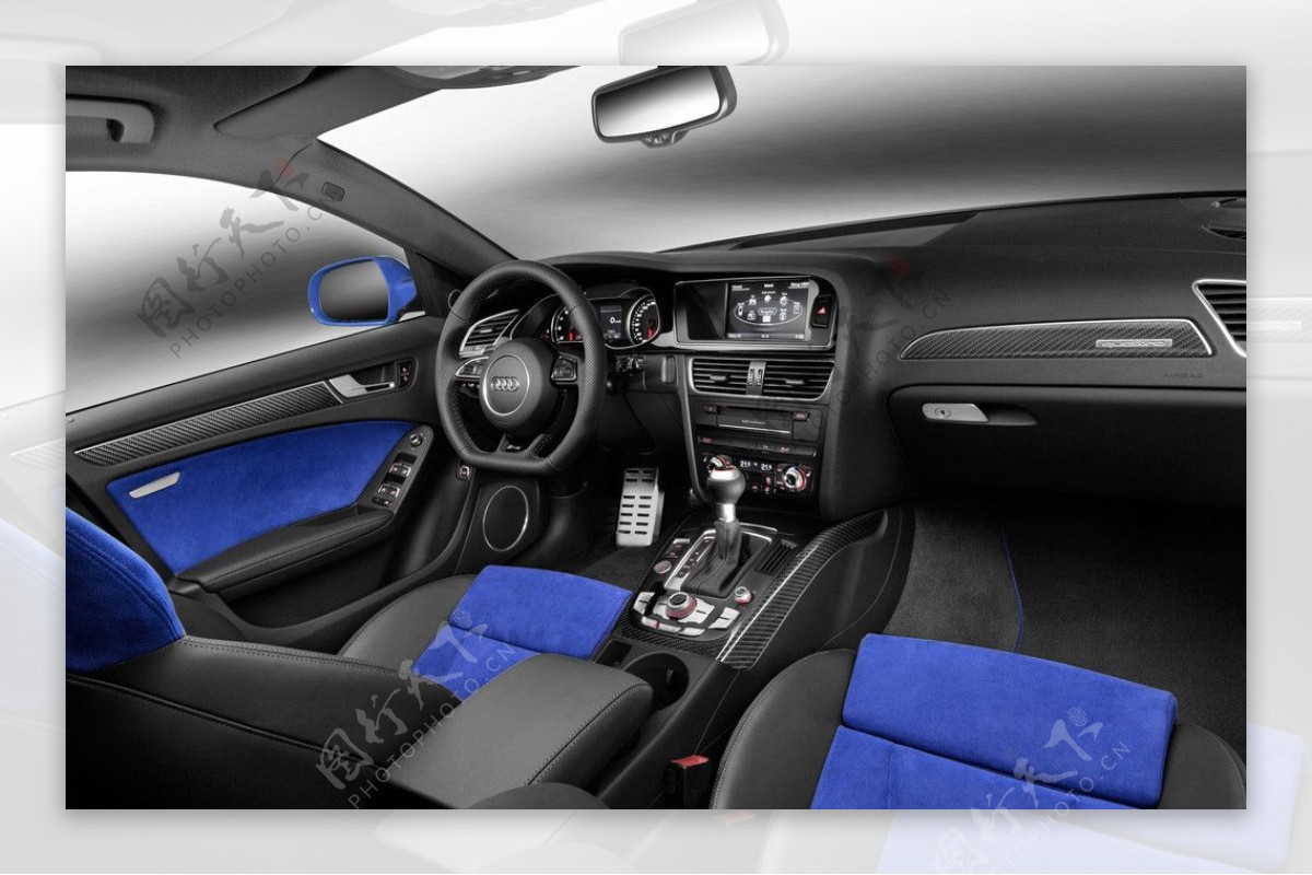 奥迪RS4图片