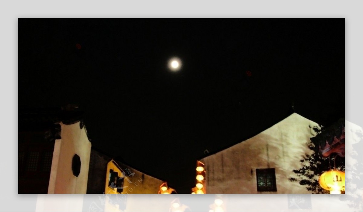 老街月夜图片