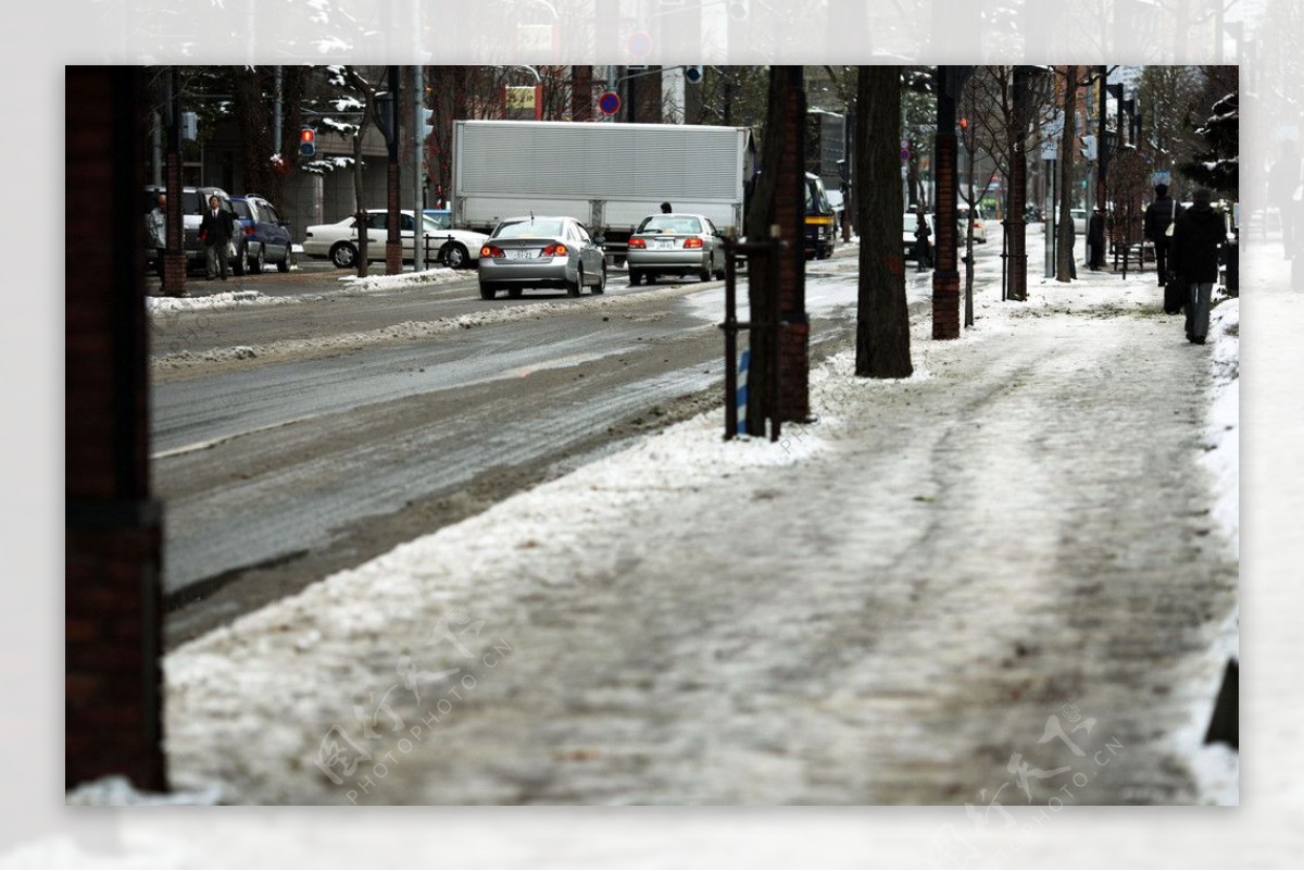 道路积雪图片