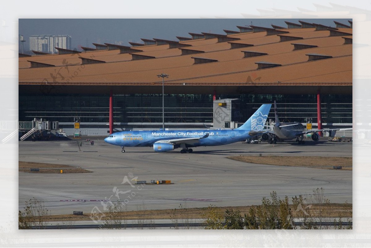 北京机场航站楼一角图片