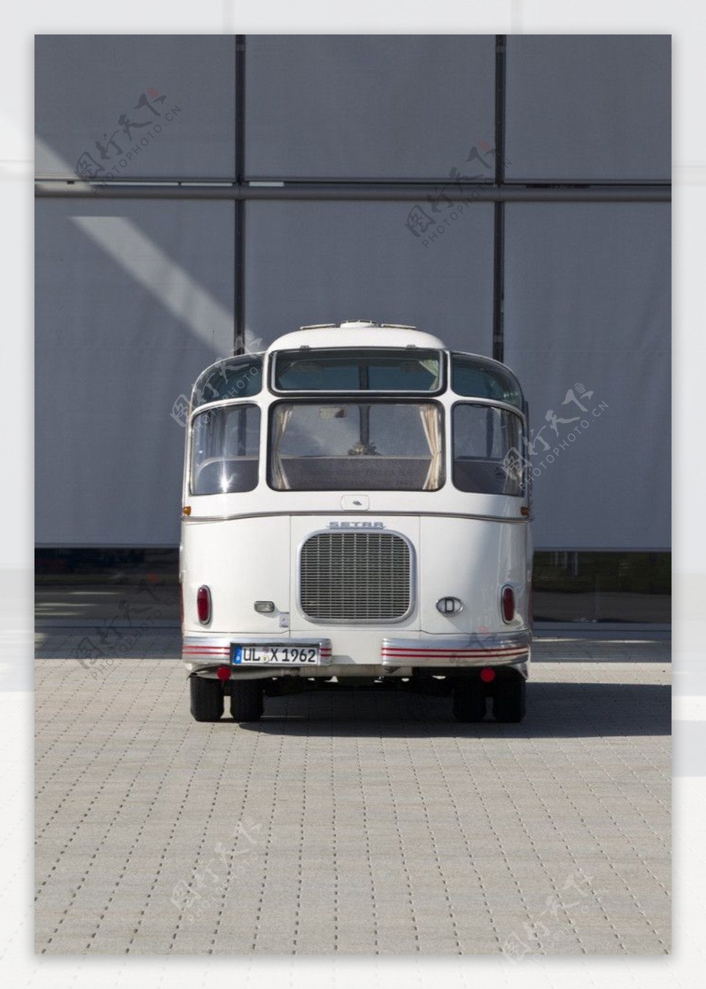 老式公共汽车图片