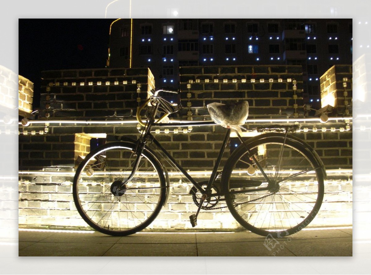 自行车剪影图片