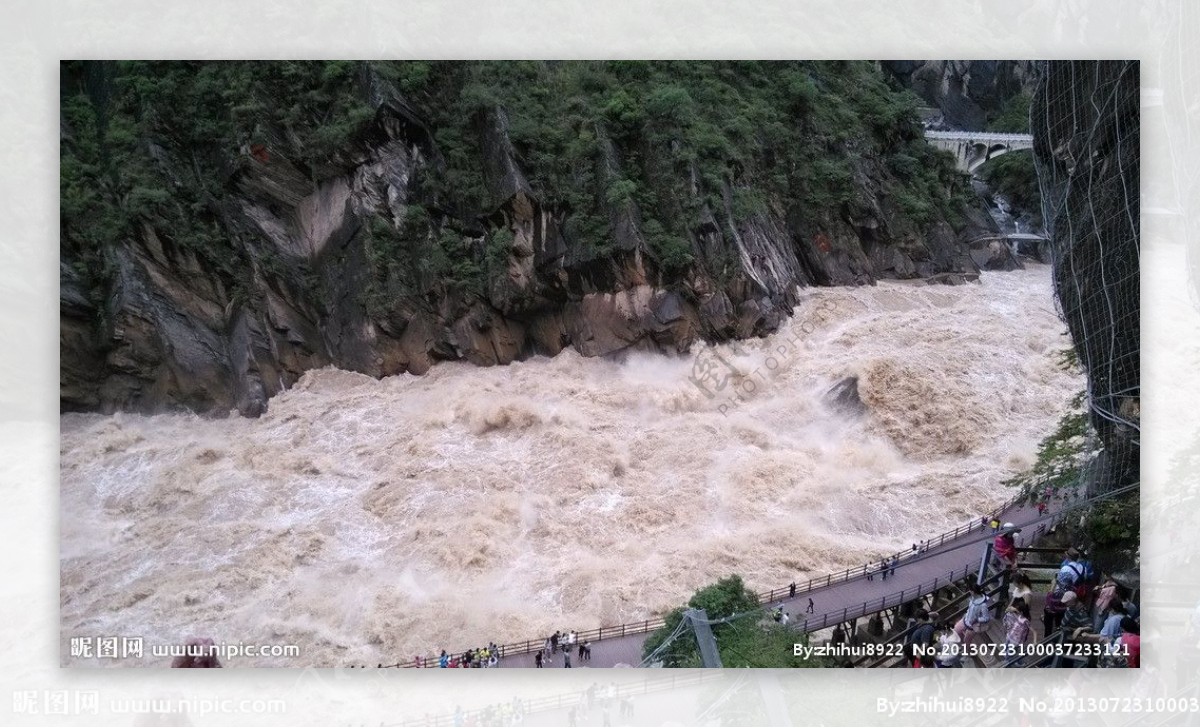 虎跳峽风景图图片