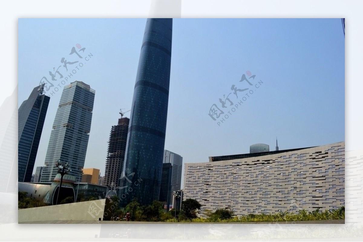 珠江新城西塔及广州图书馆图片