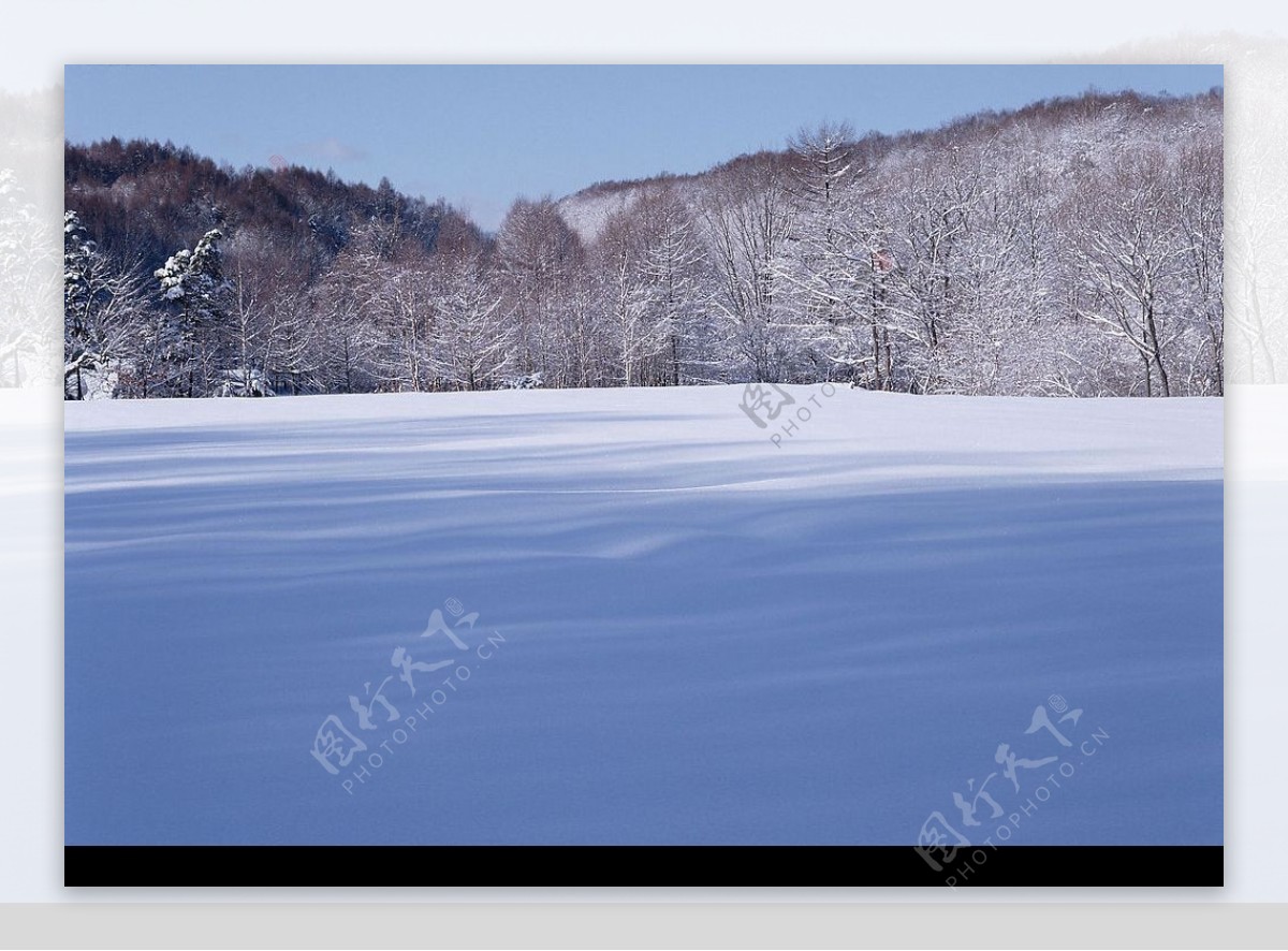 高山雪景图片