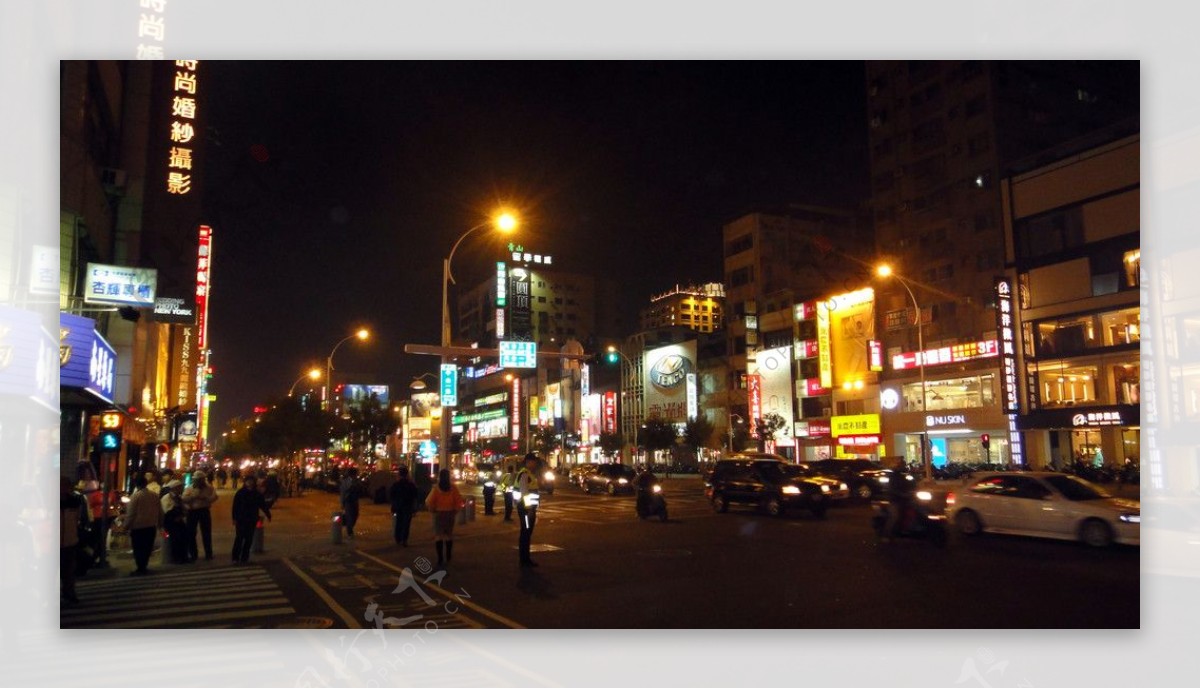 台湾街道夜景图片