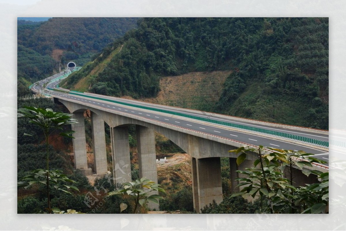 云南河口高速公路图片
