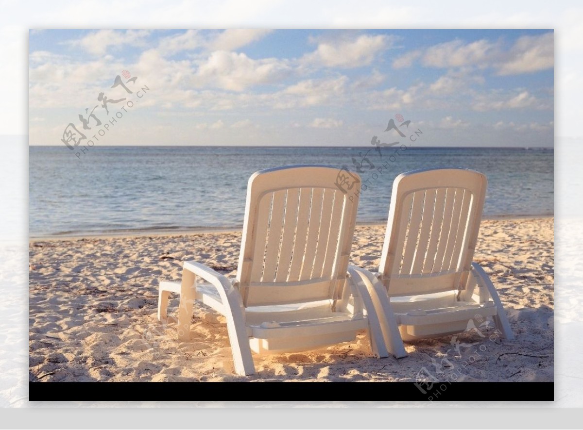 沙滩躺椅图片