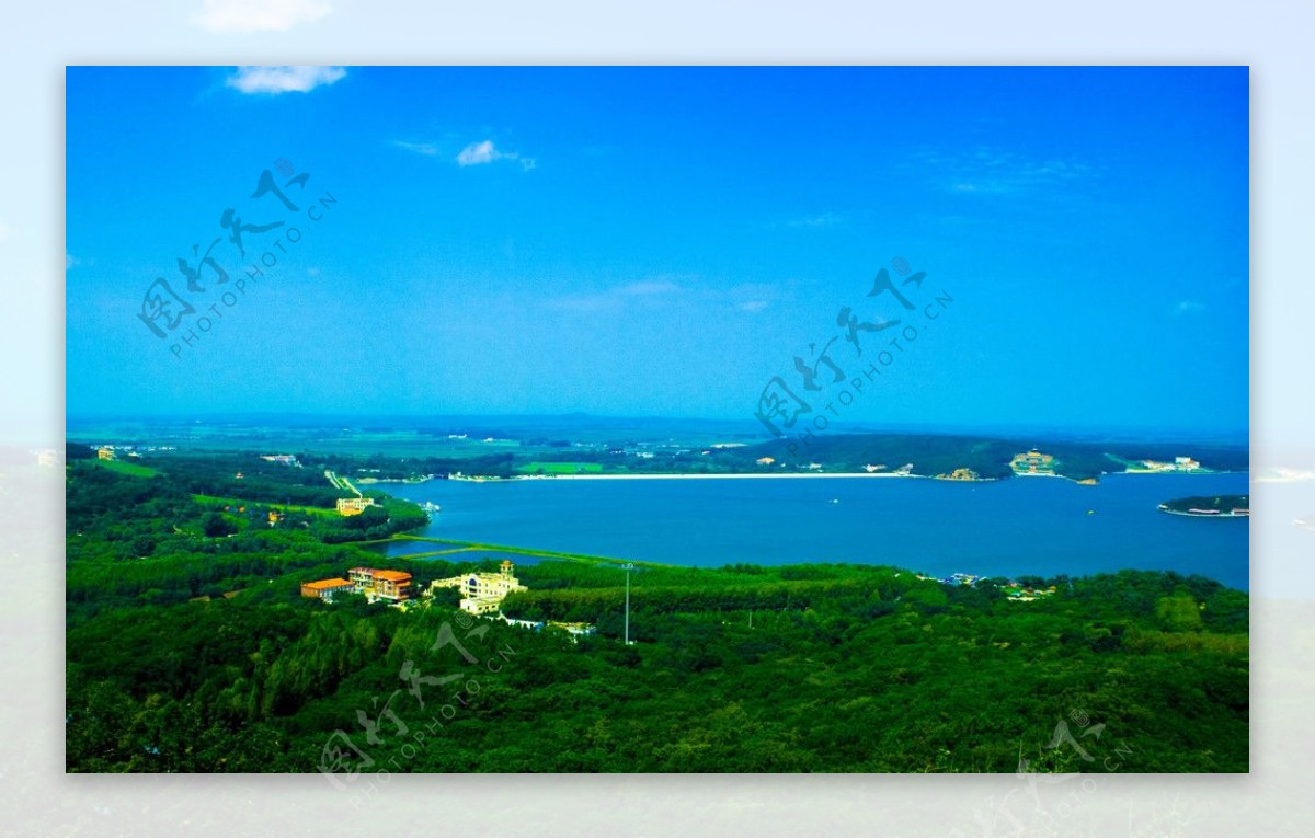 二龙山水库远景图片