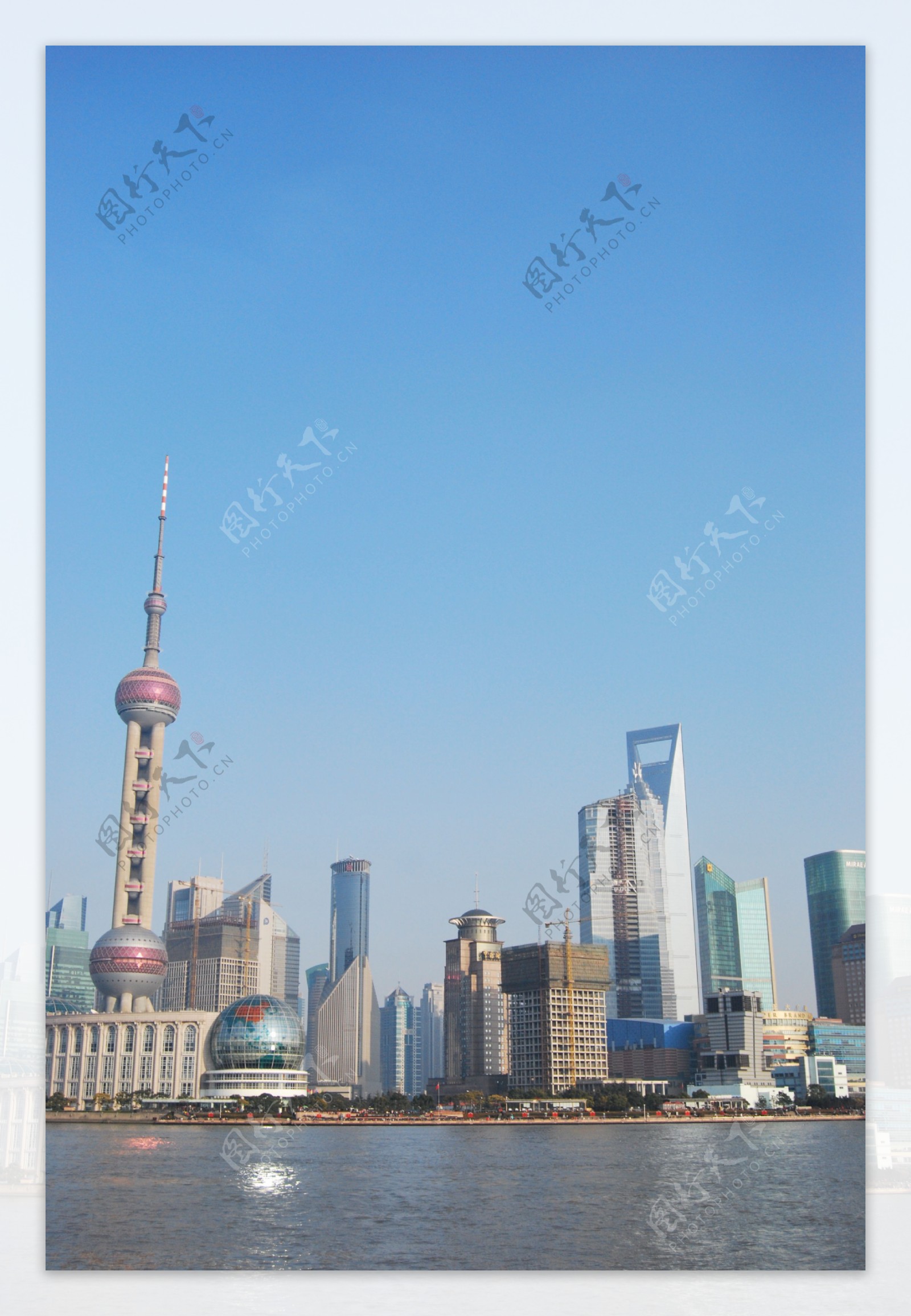 上海外滩观光东方明珠图片